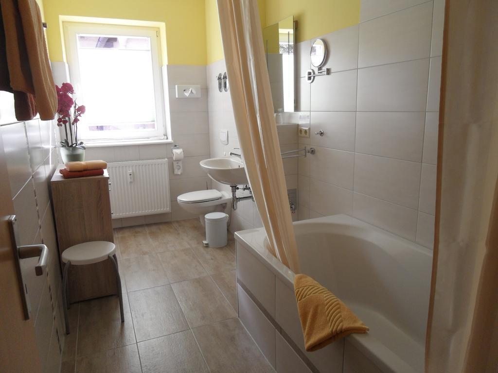 Altstadt Hotel Peiss Щралзунд Стая снимка