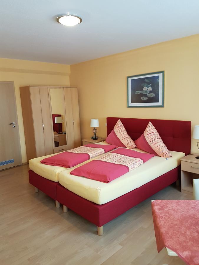 Altstadt Hotel Peiss Щралзунд Екстериор снимка